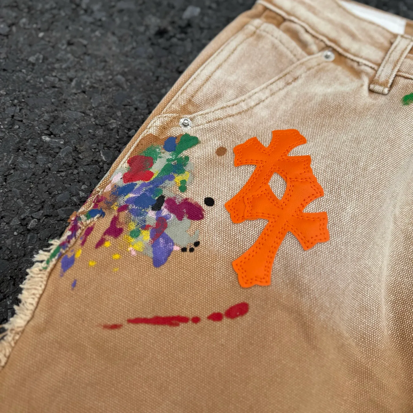 #8200 P260💰 Independent GALLERY DEPT. Vintage splash-ink splicing khaki orange cross loose washed flared jeans - truly restore the ultimate vintage texture - original hardware accessories washed and other elevators, QR code analysis are all purchased from the original factory, high degree of restoration, you are welcome to compare with certain products ~ - three-dimensional version Loose and comfortable, not picky about the figure, tall and slim, factory Seiko, original quality control, same style for men and women, can be matched with couples, versatile recommendation Essential jeans for all seasons - sizes: 28 30 32 34 36